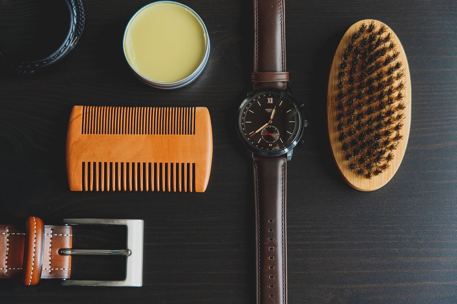 RazorStand classic men's grooming hardware